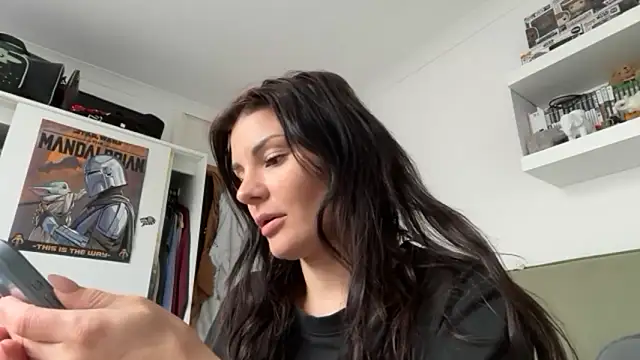 Petitecookie online show from May 10, 2026, 1:57 pm