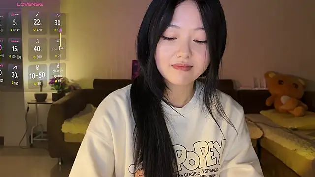 nanaliu6 online show from October 2, 2025, 1:36 pm