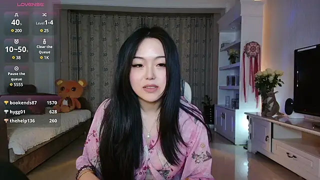 nanaliu6 online show from March 21, 2025, 3:02 pm