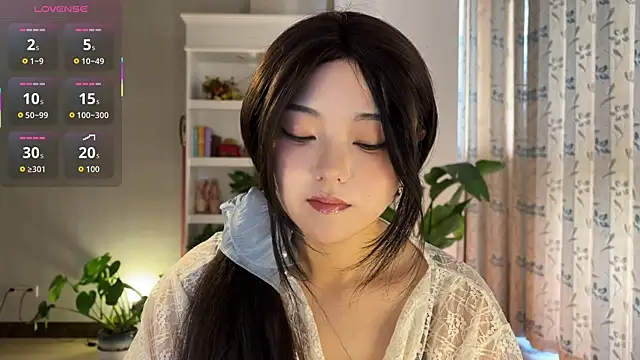 nanaliu6 online show from October 15, 2025, 1:26 am