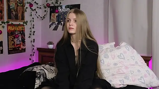 PrudenceCannon online show from February 6, 2025, 8:50 am