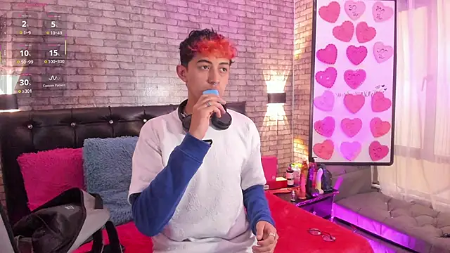 Snapshot of Allen_Starck chatting on February 27, 2026, 7:35 pm Allen Starck online show from February 27, 2026, 7:35 pm