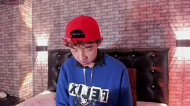 Snapshot of Allen_Starck chatting on February 4, 2026, 7:42 pm Allen Starck online show from February 4, 2026, 7:42 pm