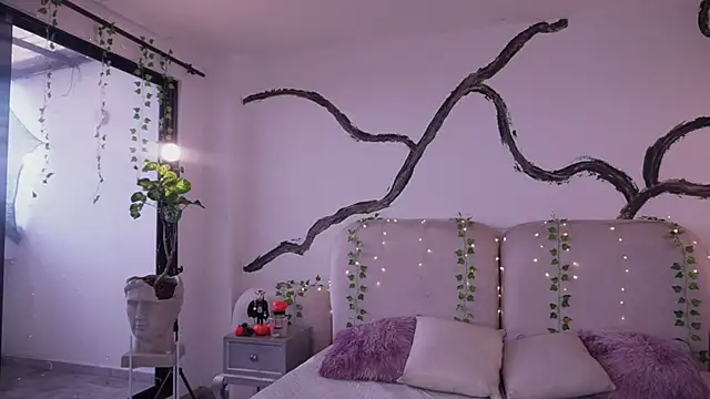 soidai miiu online show from October 29, 2025, 2:27 pm