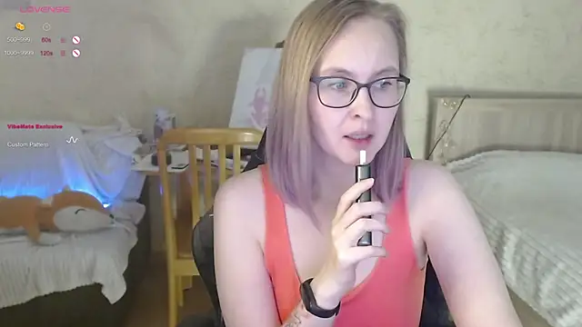 Agatha Mott online show from October 20, 2025, 4:14 am