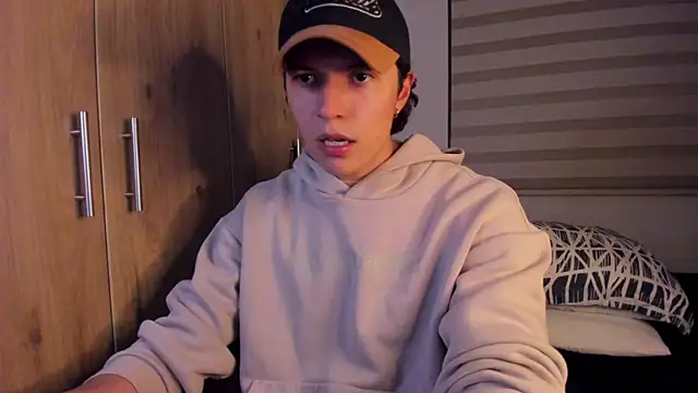 Mastrangelo xxx online show from October 27, 2025, 3:07 am