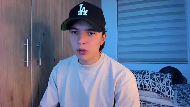 Mastrangelo xxx online show from September 26, 2025, 3:24 am