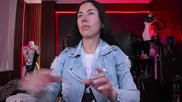 XiaQueen online show from November 1, 2025, 8:25 pm