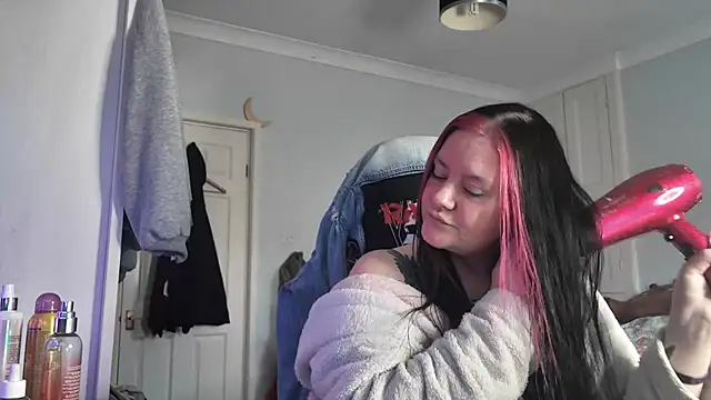 AureliaXOX online show from November 2, 2025, 11:26 am