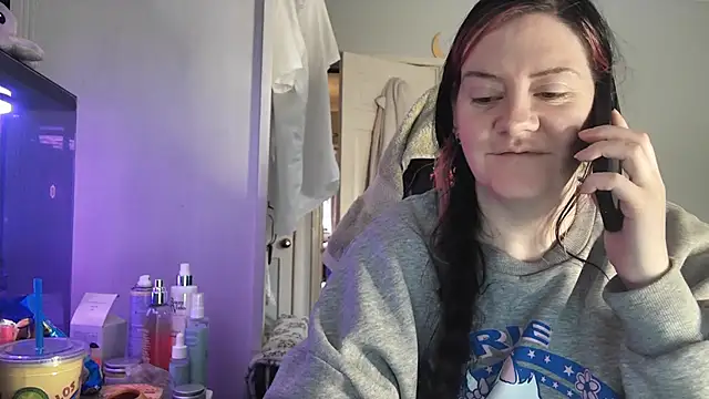 AureliaXOX online show from January 12, 2026, 9:27 am