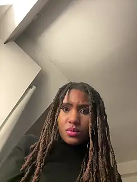 Aurianne online show from January 12, 2026, 9:41 pm
