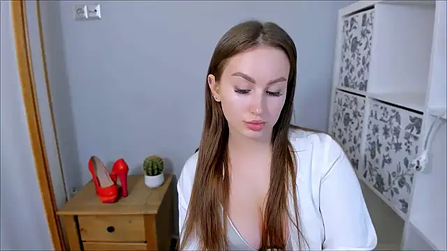 DonnaCam online show from October 27, 2025, 5:03 pm