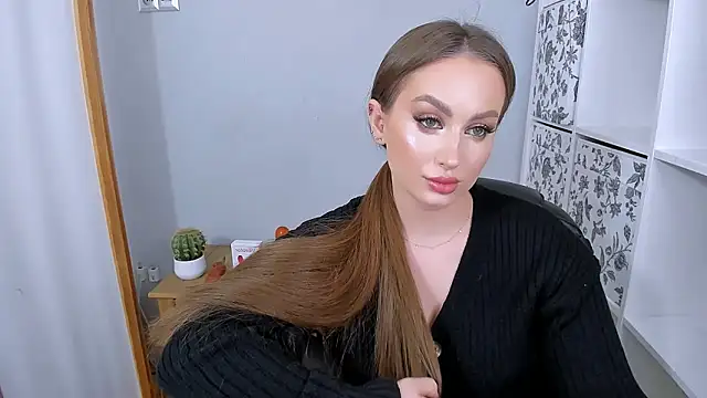 DonnaCam online show from December 19, 2025, 4:31 pm