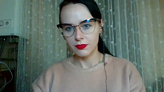 Snapshot of LuminousLady chatting on March 19, 2025, 6:34 pm LuminousLady online show from March 19, 2025, 6:34 pm