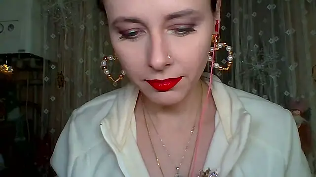 Snapshot of LuminousLady chatting on January 13, 2026, 5:28 pm LuminousLady online show from January 13, 2026, 5:28 pm