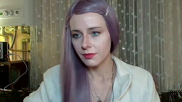 Snapshot of LuminousLady chatting on March 15, 2025, 6:32 pm LuminousLady online show from March 15, 2025, 6:32 pm