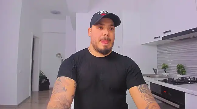 Snapshot of ZackMasterss chatting on February 4, 2025, 10:55 pm ZackMasterss online show from February 4, 2025, 10:55 pm