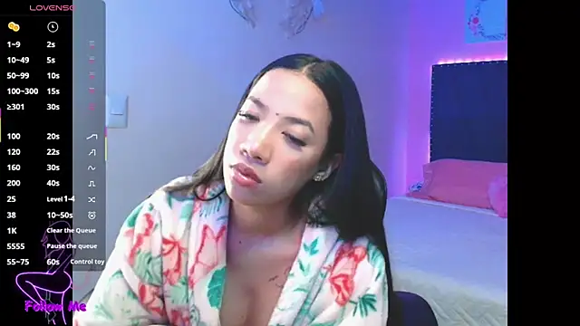 SallyWhitee online show from September 22, 2025, 3:45 am