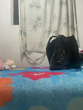 sharonlopez9611 online show from July 25, 2026, 3:58 am