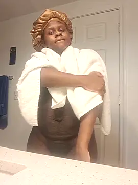 Snapshot of CocoaDoll22 chatting on October 17, 2025, 3:54 am CocoaDoll22 online show from October 17, 2025, 3:54 am