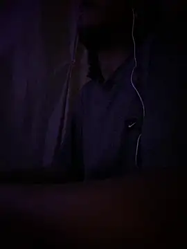 Mineirinho043 online show from March 28, 2026, 11:17 pm