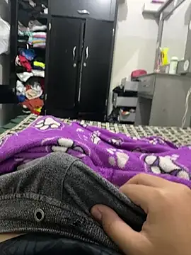 Eduardo08000 online show from March 25, 2026, 7:13 pm