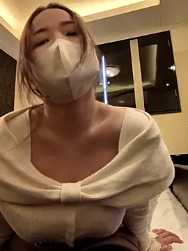 Snapshot of NENE_zzz chatting on February 24, 2025, 6:27 am NENE zzz online show from February 24, 2025, 6:27 am