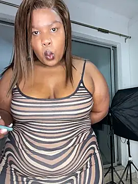 Cuddle Bear online show from July 16, 2026, 3:20 pm