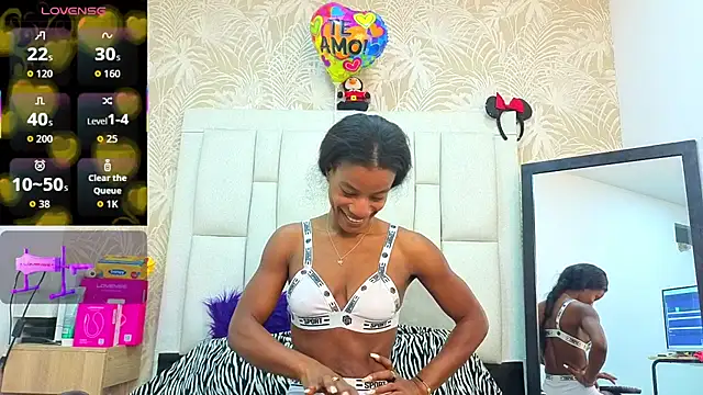 dafnnelewis online show from April 14, 2026, 11:15 am