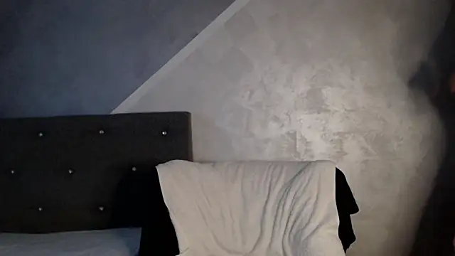 sassy sandra online show from July 30, 2026, 4:44 am
