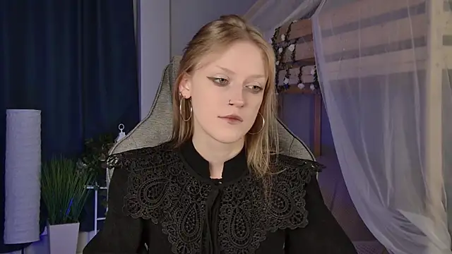 KiraMontoya online show from July 30, 2026, 3:38 am