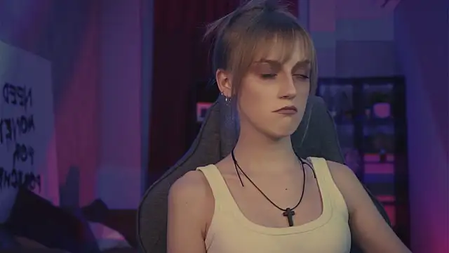 KiraMontoya online show from February 4, 2026, 2:50 am