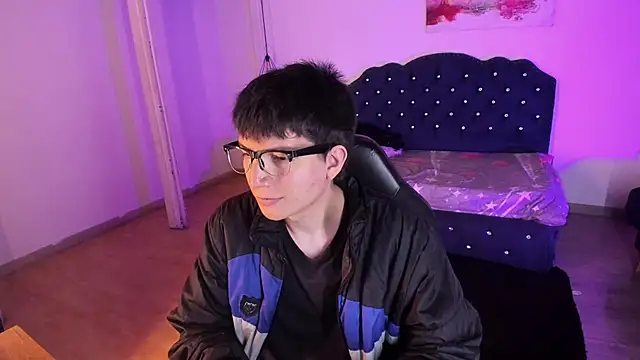 Snapshot of Golden-Boyy chatting on September 20, 2025, 3:22 am Golden-Boyy online show from September 20, 2025, 3:22 am