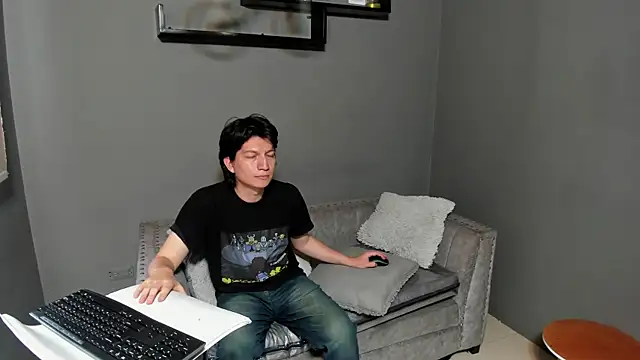 Snapshot of Golden-Boyy chatting on March 2, 2025, 12:25 pm Golden-Boyy online show from March 2, 2025, 12:25 pm