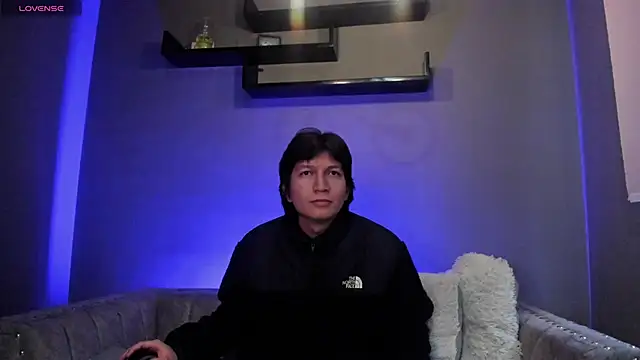 Snapshot of Golden-Boyy chatting on February 22, 2025, 11:57 am Golden-Boyy online show from February 22, 2025, 11:57 am