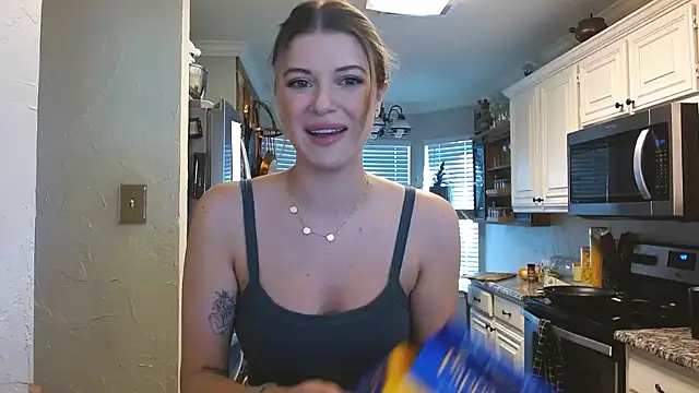 Snapshot of rileydepp chatting on February 25, 2025, 10:31 pm rileydepp online show from February 25, 2025, 10:31 pm