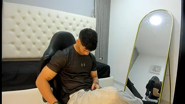 Snapshot of ANDRES_STUD chatting on March 19, 2026, 3:39 am ANDRES STUD online show from March 19, 2026, 3:39 am