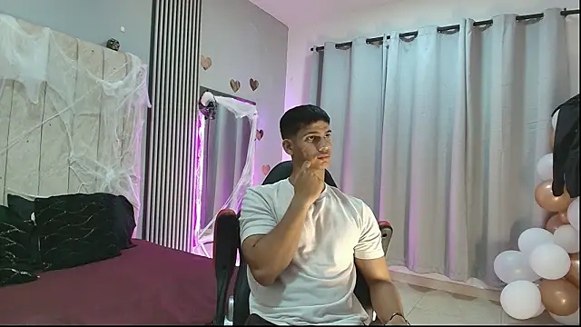 Snapshot of ANDRES_STUD chatting on October 13, 2025, 4:58 am ANDRES STUD online show from October 13, 2025, 4:58 am