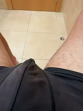 polpolo21 online show from February 5, 2026, 5:20 pm