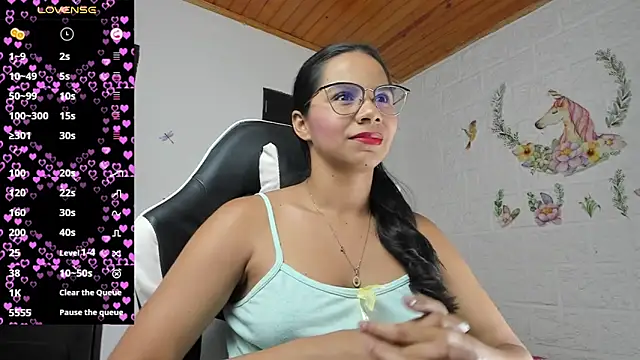 alisson hoffman05 online show from May 16, 2026, 11:04 pm