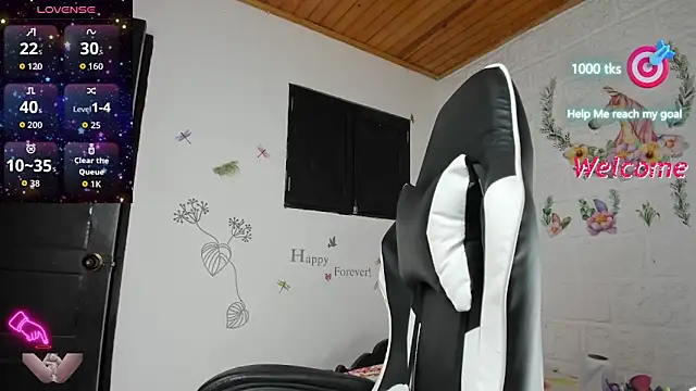 alisson hoffman05 online show from November 1, 2025, 1:05 pm