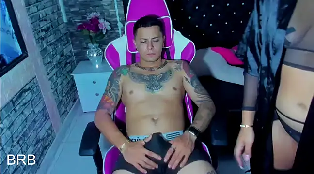 Snapshot of Natha_and_Sophia chatting on February 24, 2025, 10:04 am Natha and Sophia online show from February 24, 2025, 10:04 am