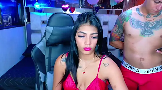 Snapshot of Natha_and_Sophia chatting on February 28, 2025, 11:25 am Natha and Sophia online show from February 28, 2025, 11:25 am