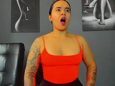 karlyjons12 online show from November 29, 2025, 12:38 pm