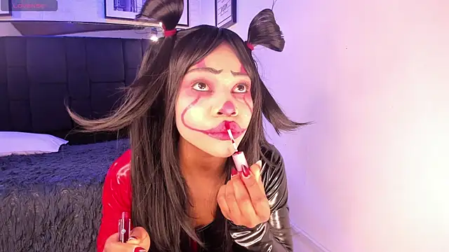 tylla  online show from October 29, 2025, 3:16 am