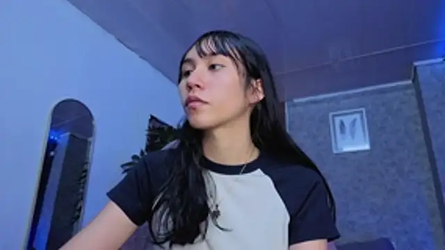 Snapshot of Miaa_Lee7 chatting on April 22, 2026, 8:15 pm Miaa Lee7 online show from April 22, 2026, 8:15 pm
