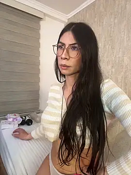 Snapshot of Amby_ambar chatting on February 12, 2026, 1:27 am Amby ambar online show from February 12, 2026, 1:27 am