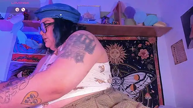 Banana squirt online show from April 7, 2026, 8:43 pm