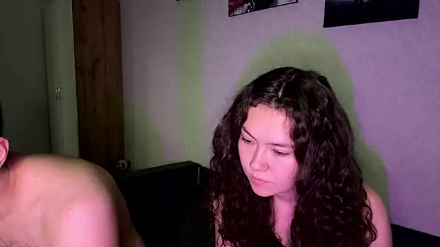 Tw1nFlame online show from November 2, 2025, 4:56 pm