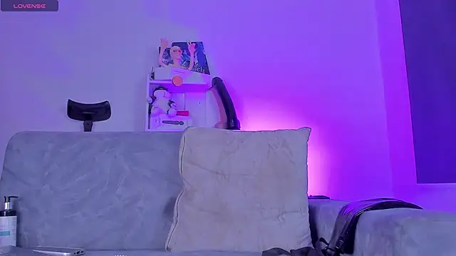 meganwolf 1 online show from April 9, 2026, 7:09 pm